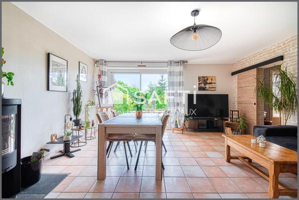 MAISON RENOVEE MONTREUIL JUIGNE, 4 CHAMBRES