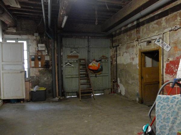 Dpt Pyrénées Orientales (66), à vendre ESPIRA DE L'AGLY immeuble de 202 m² avec 2 T3 un garage et une cour