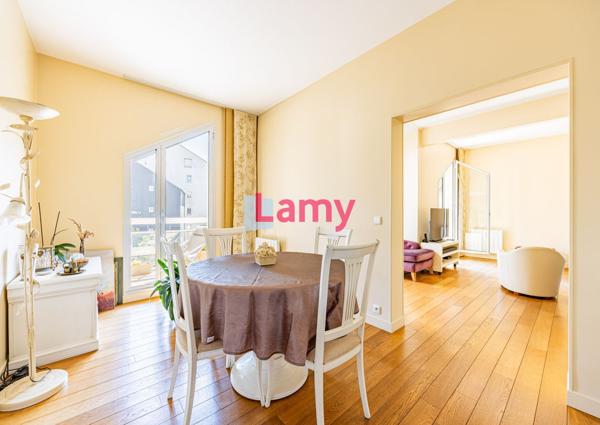 7 pieces en dernier etage avec terrasses et parking