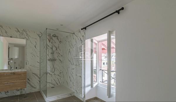 Magnifique appartement sous les combles, refait à neuf - 41m2 - Tarare