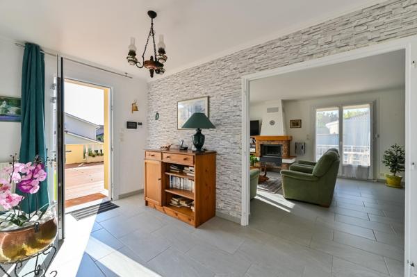 Maison à GREZIEU-LA-VARENNE, 69290 - 6 pièces 180m²