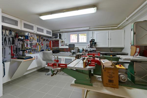 Maison à GREZIEU-LA-VARENNE, 69290 - 6 pièces 180m²