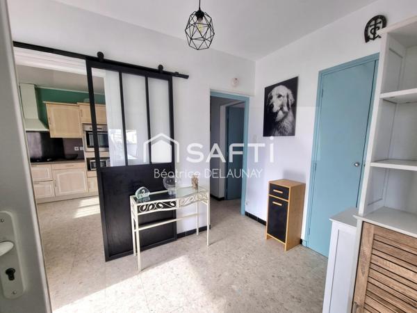 MAISON DE PLAIN-PIED, DEUX CHAMBRES ET GARAGE