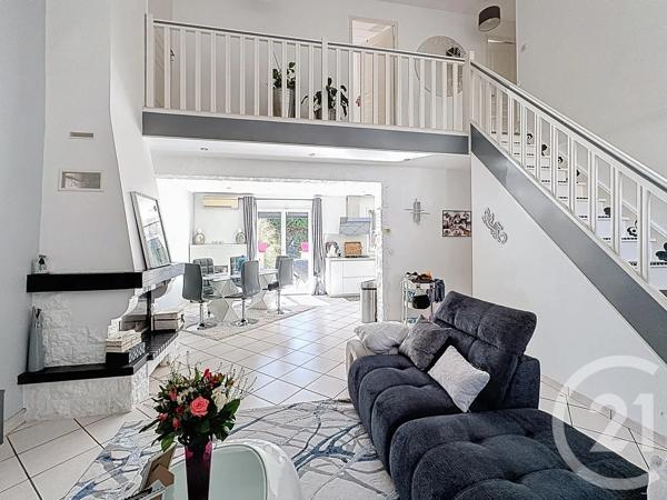 Maison à vendre  6 pièces - 128 m 2   ST FARGEAU PONTHIERRY  - 77