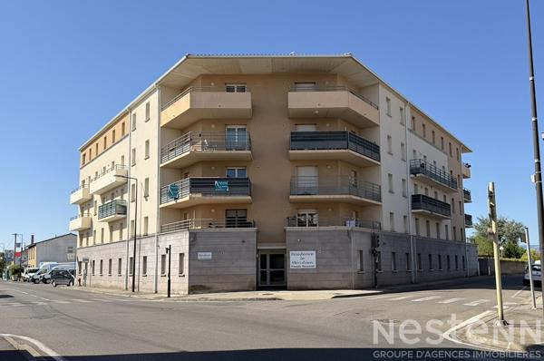 CARCASSONNE - APPARTEMENT T2 LOUÉ AVEC TERRASSE, ASCENSEUR ET PARKING PRIVATIF