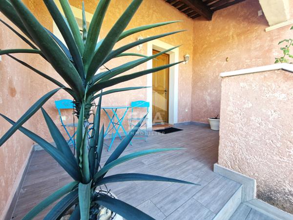 À vendre  Maison de plain-pied avec studio indépendant, piscine et prestations haut de gamme