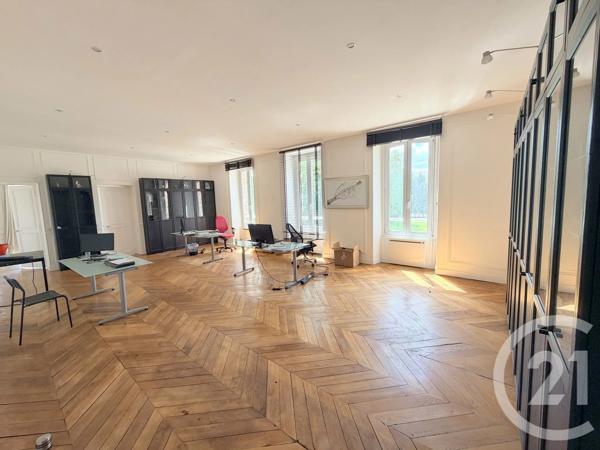 Maison à vendre  16 pièces - 695,62 m 2   DAMMARIE LES LYS  - 77