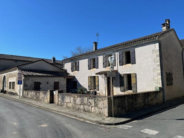 PROCHE DE NERAC DANS UN HAMEAU