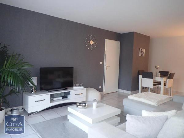 Appartement à louer 2 pièces 48.05m² Châteauroux (36000)