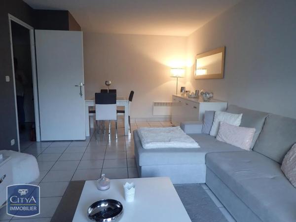 Appartement à louer 2 pièces 48.05m² Châteauroux (36000)