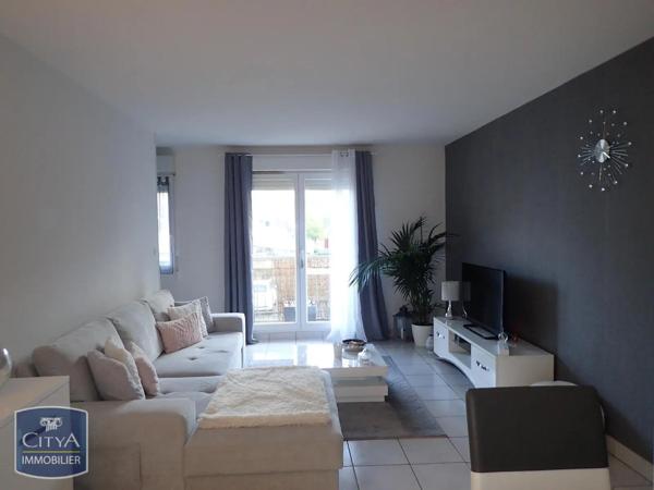 Appartement à louer 2 pièces 48.05m² Châteauroux (36000)