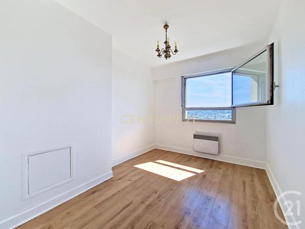 Appartement F4 à vendre  4 pièces - 81,24 m 2   BOURG LA REINE  - 92