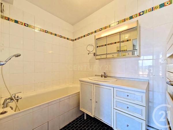 Appartement F4 à vendre  4 pièces - 81,24 m 2   BOURG LA REINE  - 92