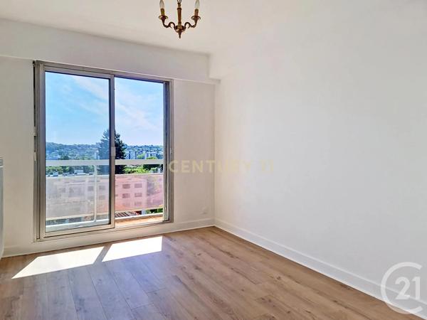 Appartement F4 à vendre  4 pièces - 81,24 m 2   BOURG LA REINE  - 92