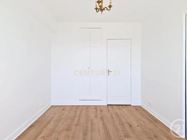 Appartement F4 à vendre  4 pièces - 81,24 m 2   BOURG LA REINE  - 92