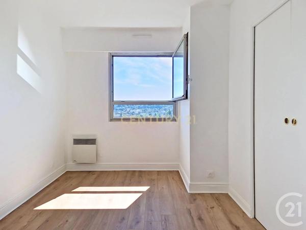 Appartement F4 à vendre  4 pièces - 81,24 m 2   BOURG LA REINE  - 92