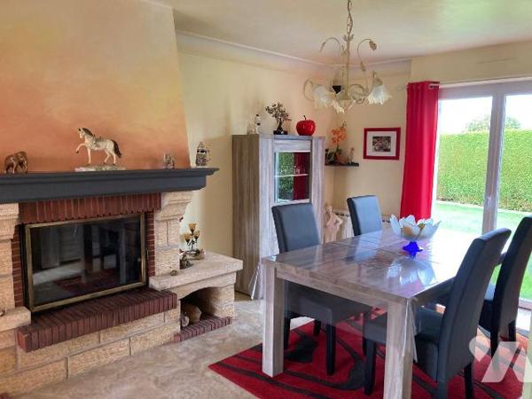 Maison a Vendre à BRIEC, en Finistère Sud (29), en EXCLUSIVITE, au Coeur du Bourg, Maison Tradi...