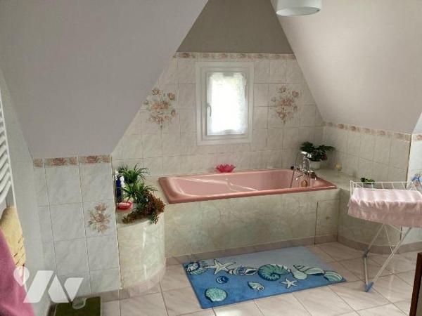 Maison a Vendre à BRIEC, en Finistère Sud (29), en EXCLUSIVITE, au Coeur du Bourg, Maison Tradi...