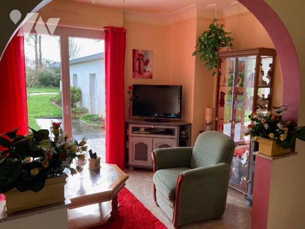 Maison a Vendre à BRIEC, en Finistère Sud (29), en EXCLUSIVITE, au Coeur du Bourg, Maison Tradi...