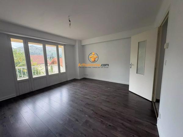 Location                                                      Appartement
                        
                     4 pièces                      75 m2                     à Lourdes