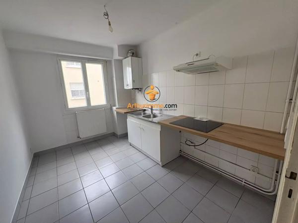 Location                                                      Appartement
                        
                     4 pièces                      75 m2                     à Lourdes