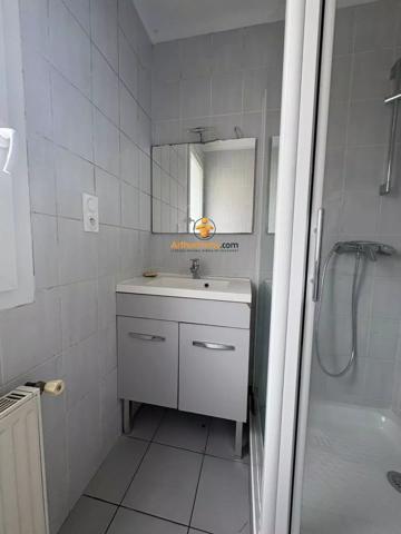 Location                                                      Appartement
                        
                     4 pièces                      75 m2                     à Lourdes