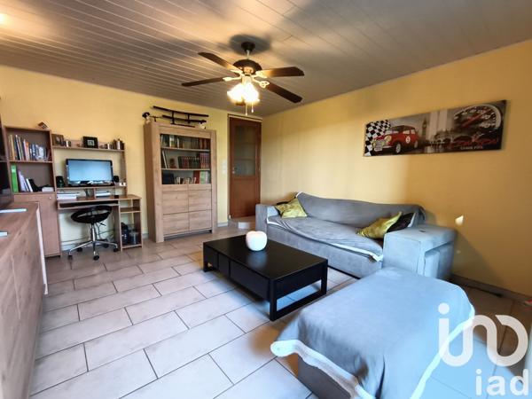 House for sale 4 rooms 99 m² Saint-Rémy-en-Rollat