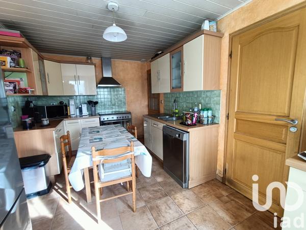 House for sale 4 rooms 99 m² Saint-Rémy-en-Rollat