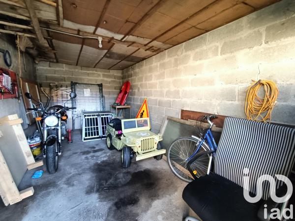 House for sale 4 rooms 99 m² Saint-Rémy-en-Rollat