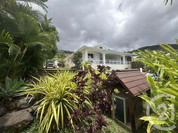 Maison à vendre  5 pièces - 158 m2 ST DENIS - 974