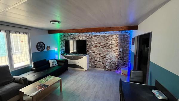 ENSEMBLE IMMOBILIER AVEC FORT POTENTIEL LOCATIF Quillan