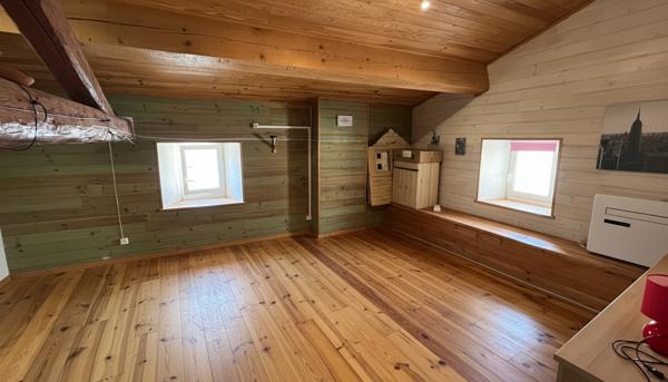 ENSEMBLE IMMOBILIER AVEC FORT POTENTIEL LOCATIF Quillan