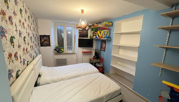 ENSEMBLE IMMOBILIER AVEC FORT POTENTIEL LOCATIF Quillan