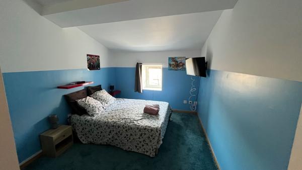 ENSEMBLE IMMOBILIER AVEC FORT POTENTIEL LOCATIF Quillan
