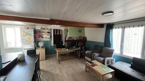 ENSEMBLE IMMOBILIER AVEC FORT POTENTIEL LOCATIF Quillan