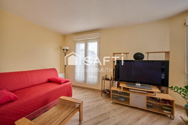 Appartement 3 pièces 2 chambres de 66 m2 avec Terrasse de 13 m2 Balcon de 8 m2 dernière étage avec Ascenseur Parking et Cave