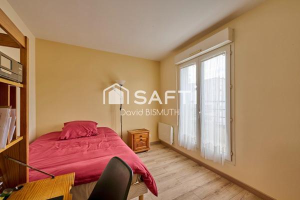 Appartement 3 pièces 2 chambres de 66 m2 avec Terrasse de 13 m2 Balcon de 8 m2 dernière étage avec Ascenseur Parking et Cave