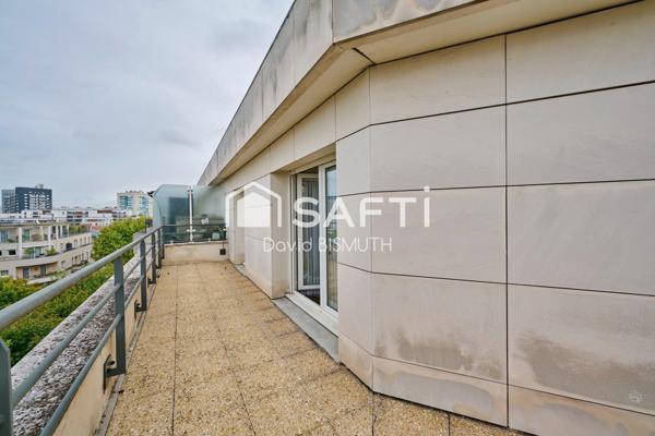 Appartement 3 pièces 2 chambres de 66 m2 avec Terrasse de 13 m2 Balcon de 8 m2 dernière étage avec Ascenseur Parking et Cave