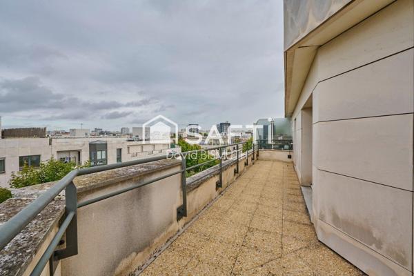Appartement 3 pièces 2 chambres de 66 m2 avec Terrasse de 13 m2 Balcon de 8 m2 dernière étage avec Ascenseur Parking et Cave