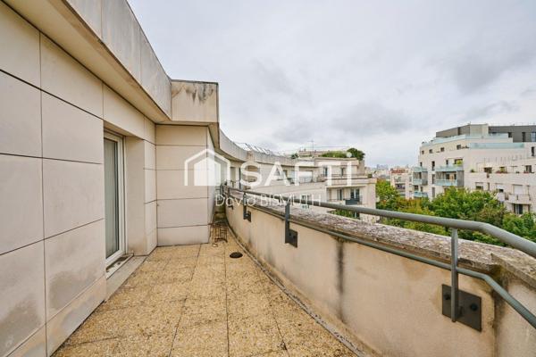 Appartement 3 pièces 2 chambres de 66 m2 avec Terrasse de 13 m2 Balcon de 8 m2 dernière étage avec Ascenseur Parking et Cave