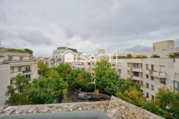 Appartement 3 pièces 2 chambres de 66 m2 avec Terrasse de 13 m2 Balcon de 8 m2 dernière étage avec Ascenseur Parking et Cave