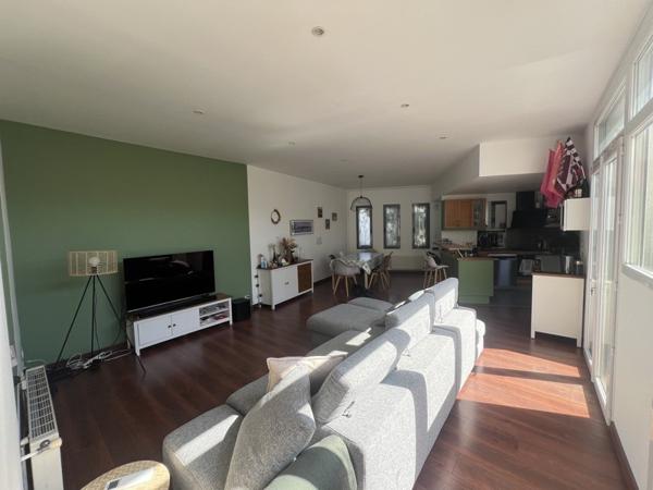 Maison à louer 1 700 € CC Bordeaux 4 p 114 m² DPE C