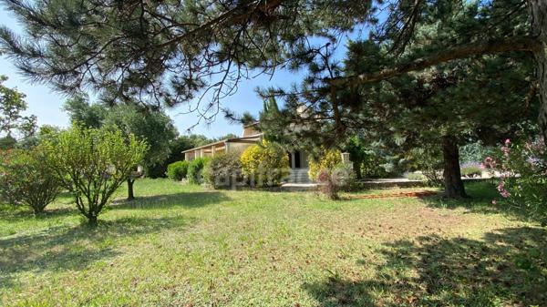 Dpt Gard (30), à vendre Proche Uzès 10mn, maison P4, grand terrain paysagé, piscinable de 1620m2