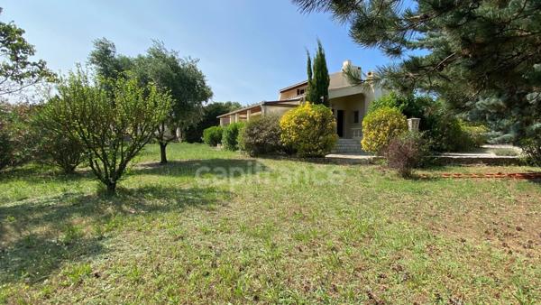 Dpt Gard (30), à vendre Proche Uzès 10mn, maison P4, grand terrain paysagé, piscinable de 1620m2