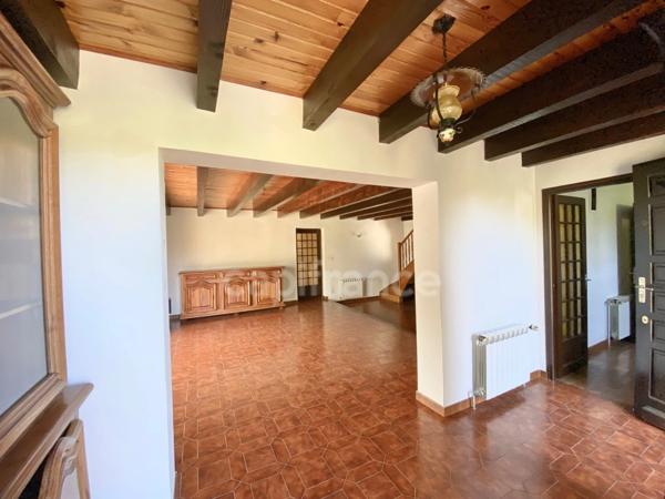 Dpt Gard (30), à vendre Proche Uzès 10mn, maison P4, grand terrain paysagé, piscinable de 1620m2