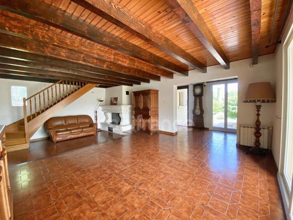 Dpt Gard (30), à vendre Proche Uzès 10mn, maison P4, grand terrain paysagé, piscinable de 1620m2