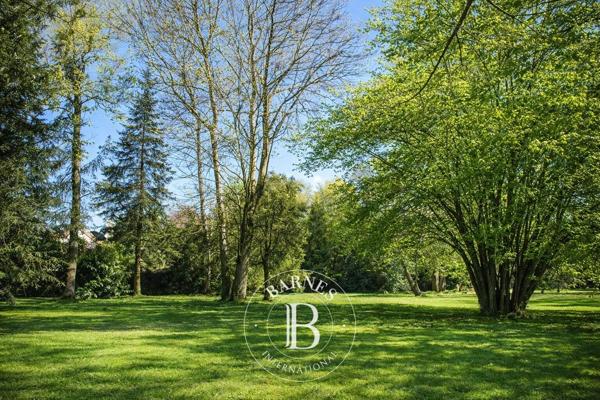 Grisy-Suisnes, Manoir  650 m² à vendre