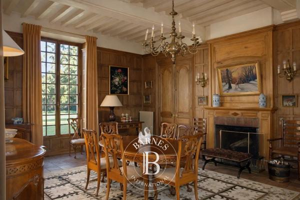 Grisy-Suisnes, Manoir  650 m² à vendre