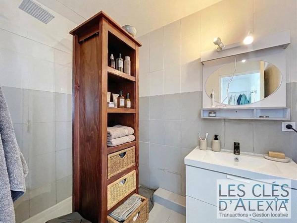 Appartement T4 traversant et lumineux de 82 m² avec balcon, garage et cave – Résidence sécurisée avec ascenseur