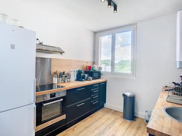 T4 – MEUBLE – CLIMATISATION – 71 m2 – 69120 – VAULX EN VELIN